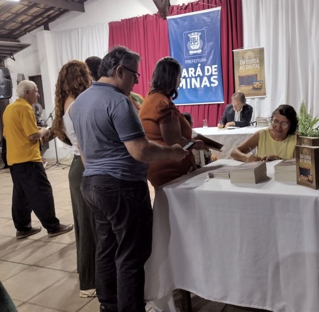 api-modulos/fotos/img/galeria_cat_culturais_545/545/13794/LANÇAMENTO DO LIVRO DE JÚLIO SALDANHA, DA LOUSA AO DIGITAL, 20.08.2026 (3).jpg